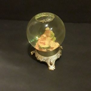 VTG ELECO JESUS JOSEPH MARY CHRISTMAS SNOW GLOBE